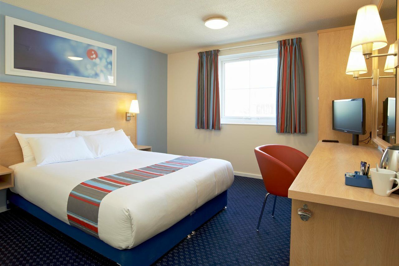 Travelodge Stafford M6 Екстериор снимка